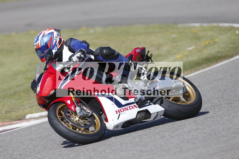 /07 09.04.2026 Cornu Master School ADR/Gruppe rot/7